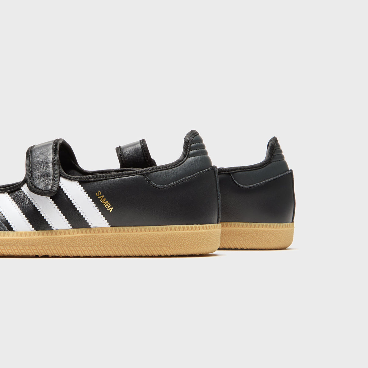 adidas WMNS Samba Jane  - White / Carbon / Core Black