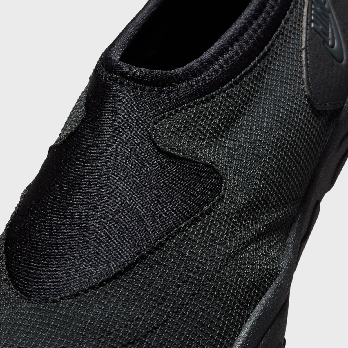 Nike Aqua Turf - Black / Off Noir