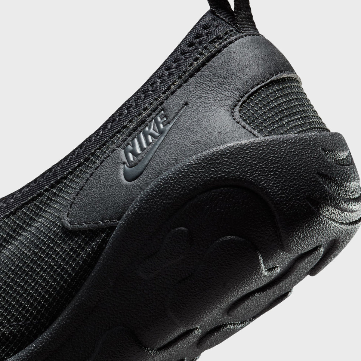 Nike Aqua Turf - Black / Off Noir