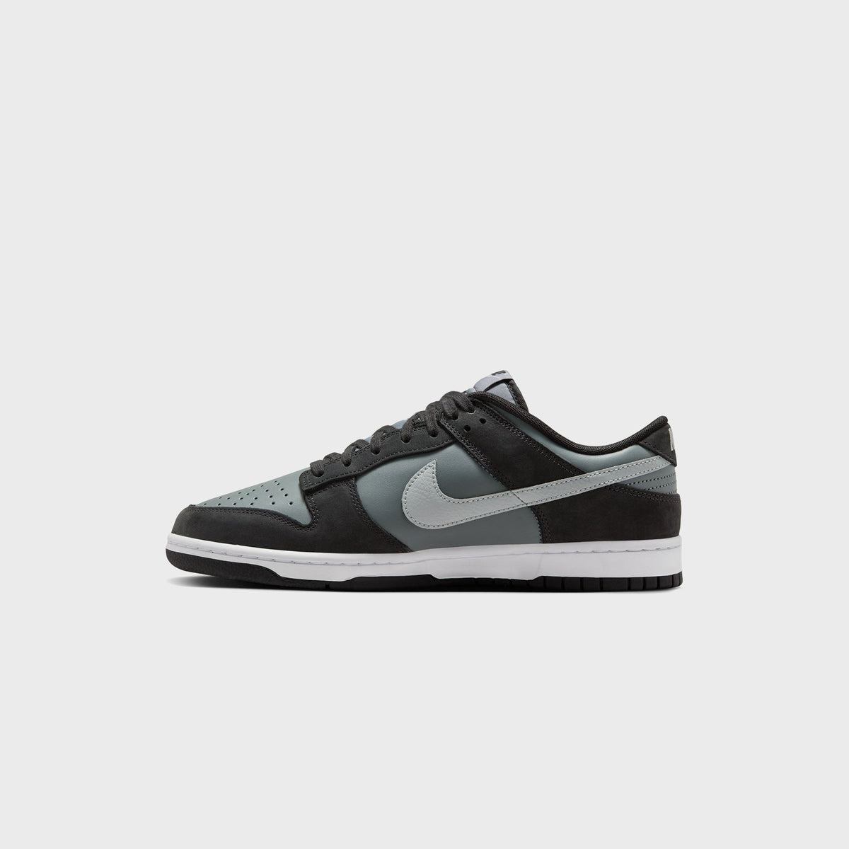 Nike Dunk Low  - Black / Light Smoke Grey / Smoke Grey / White