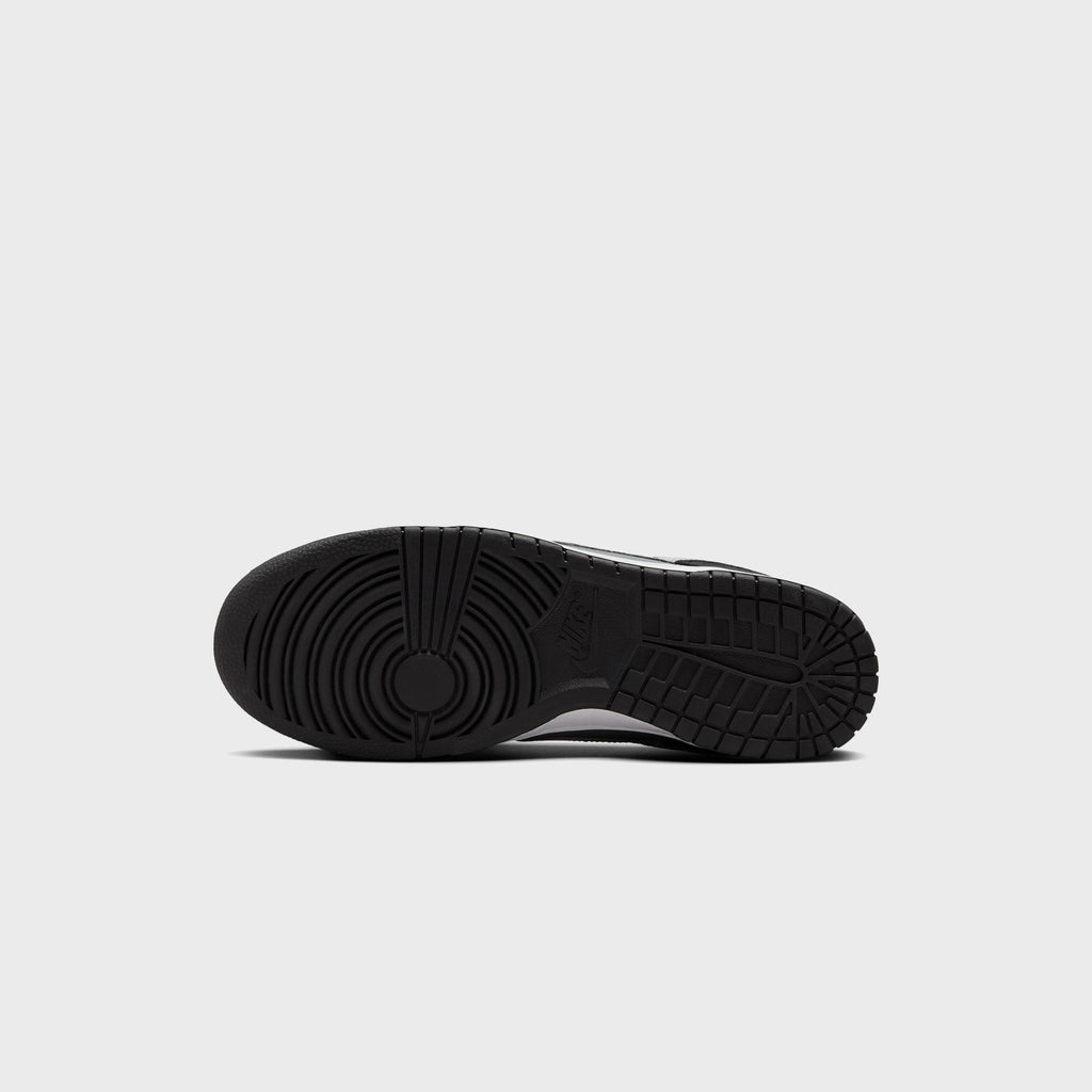 Nike Dunk Low  - Black / Light Smoke Grey / Smoke Grey / White