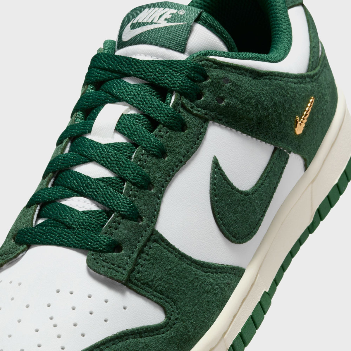 Nike WMNS Dunk Low - Summit White / Gorge Green / Sail