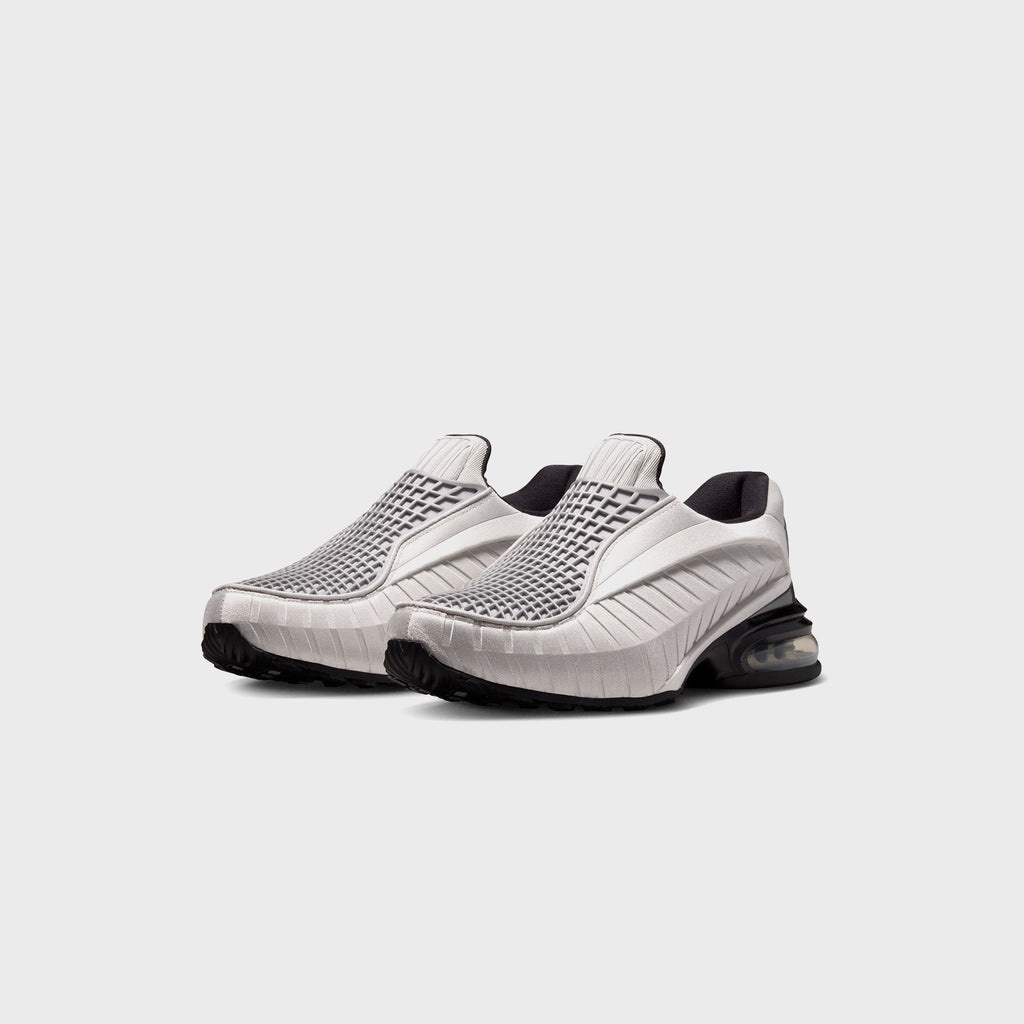 Nike WMNS Air Max Dolce - Metallic Silver / Black