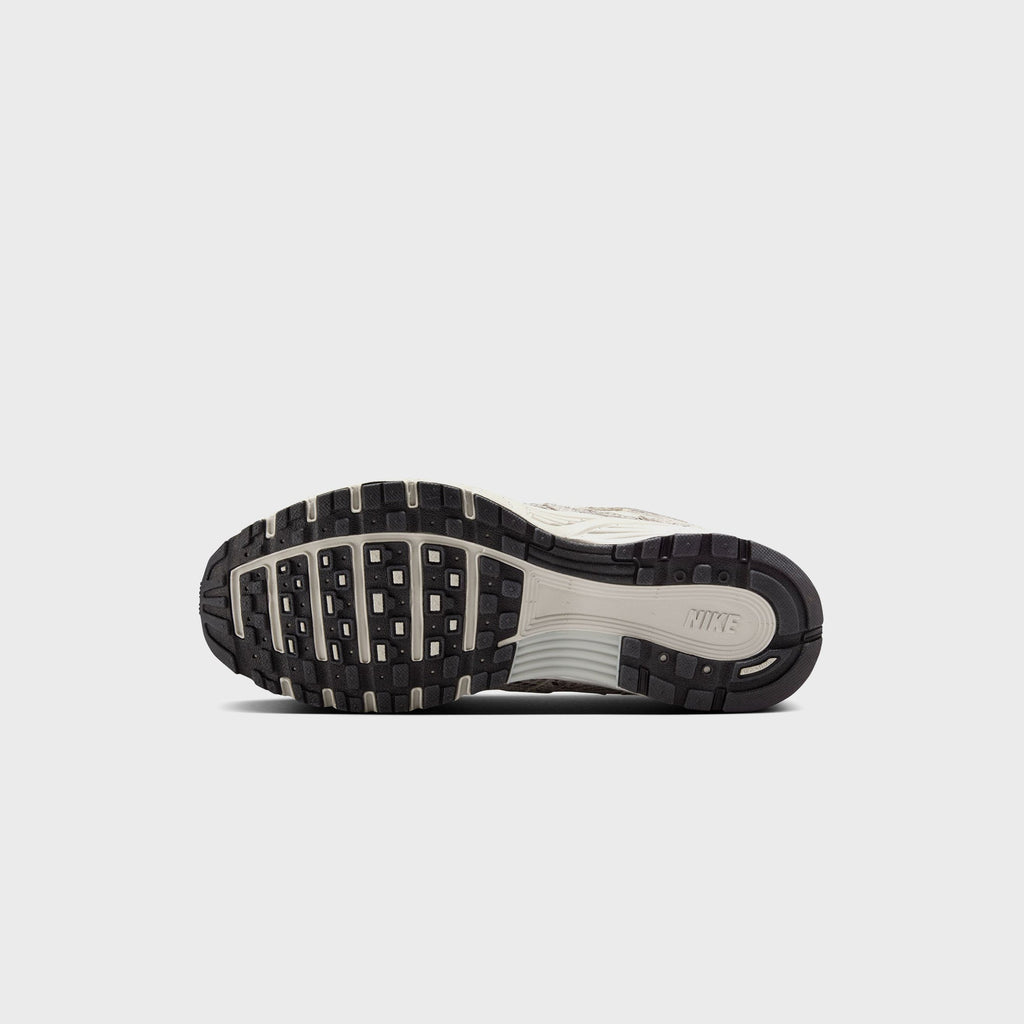 Nike WMNS P-6000 SE - Light Bone / Black