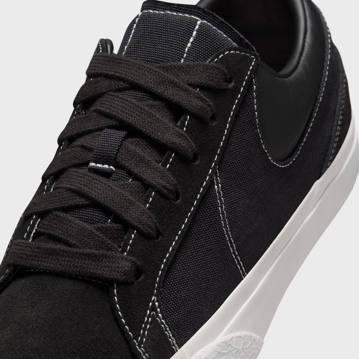 Nike Blazy - Black / Sail / White