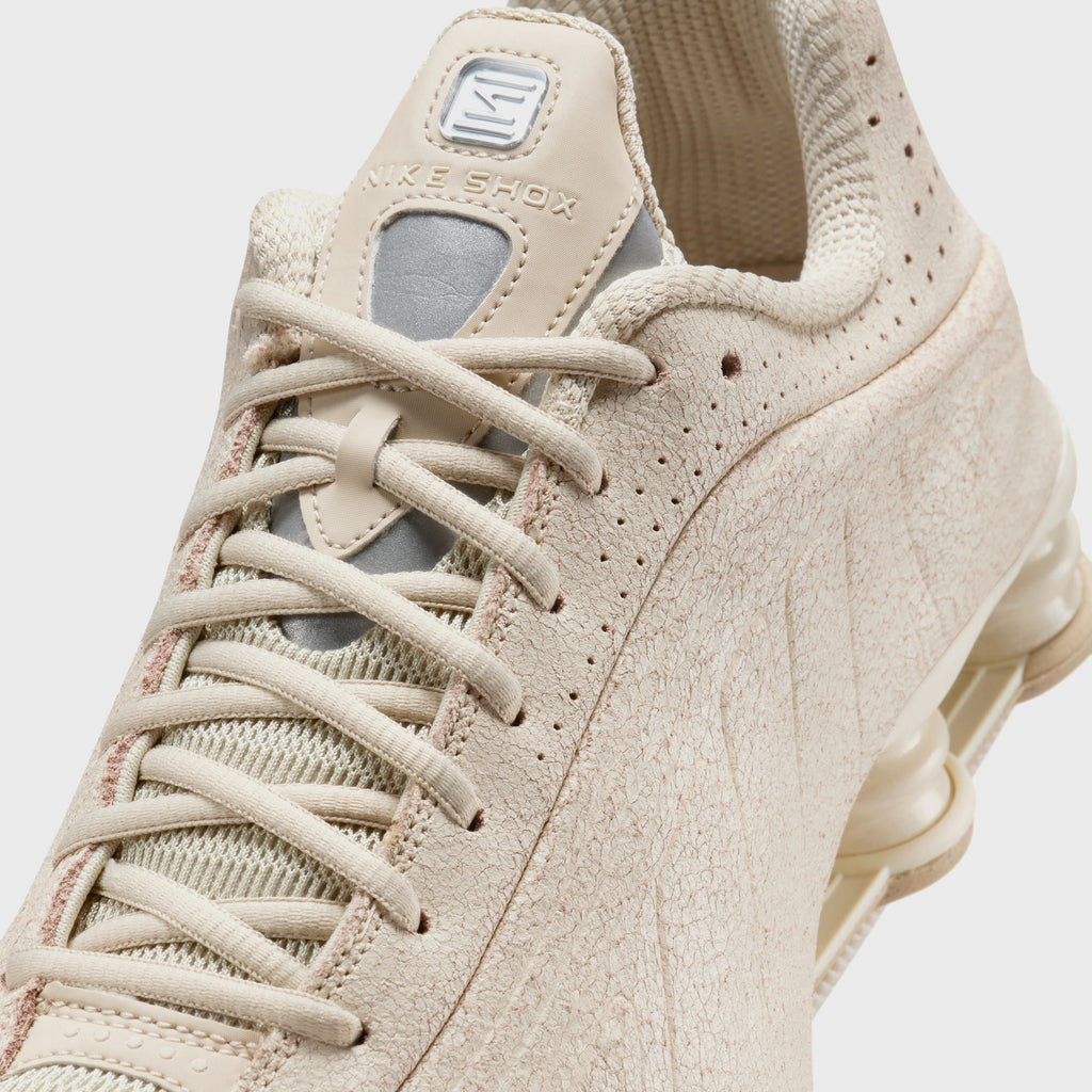 Nike Shox R4 - Natural / Metallic Silver