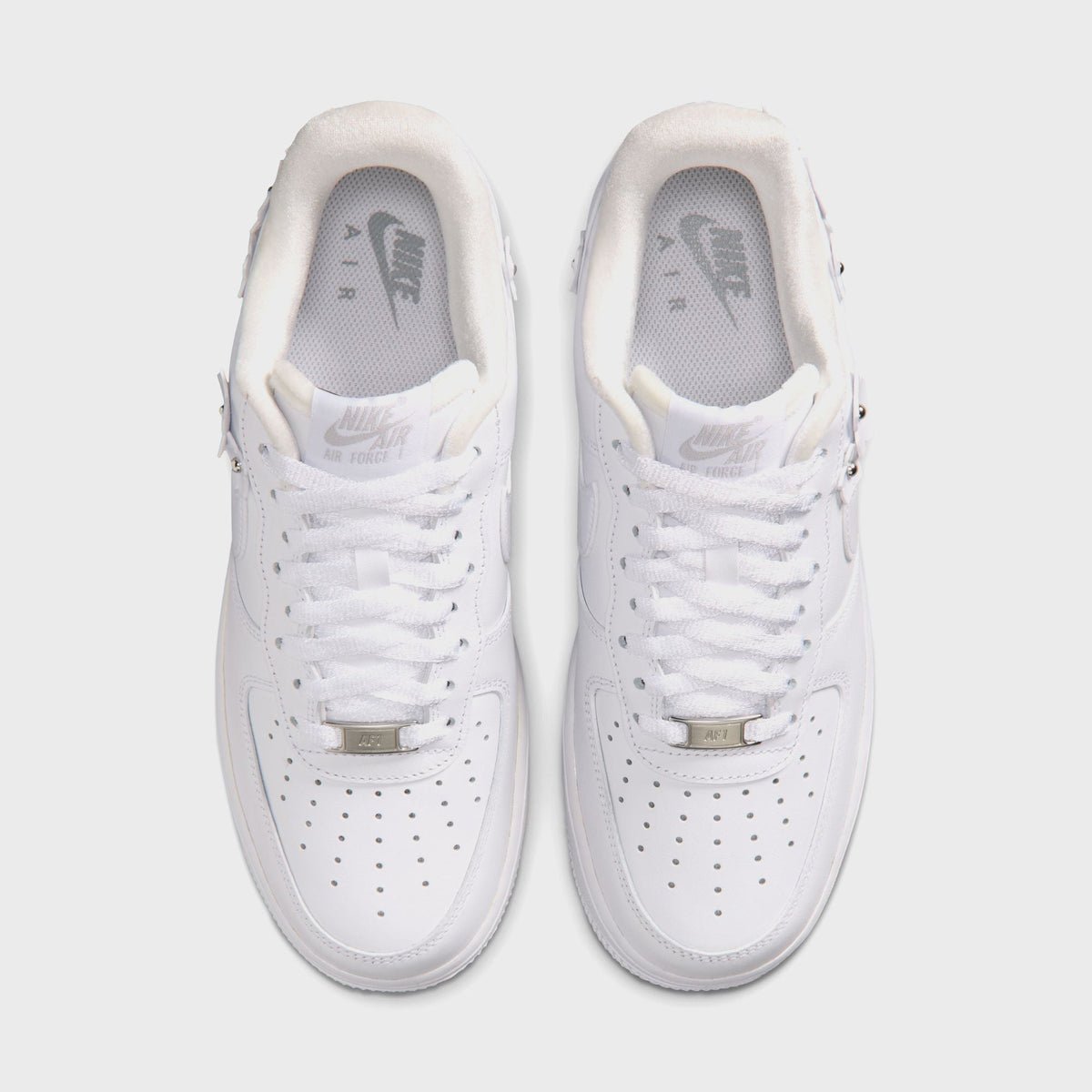 Nike WMNS Air Force 1 '07 - White / Wolf Grey / Metallic Silver