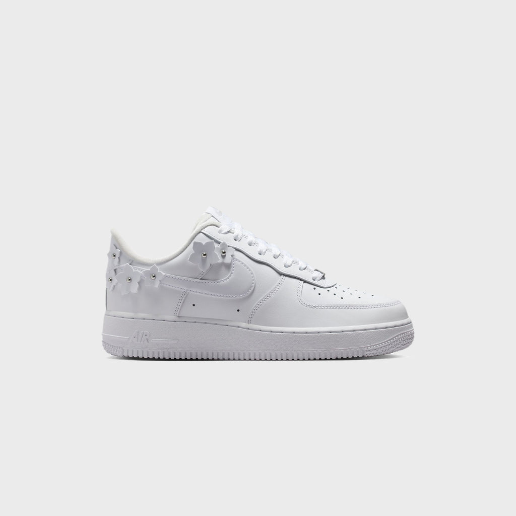 Nike WMNS Air Force 1 '07 - White / Wolf Grey / Metallic Silver