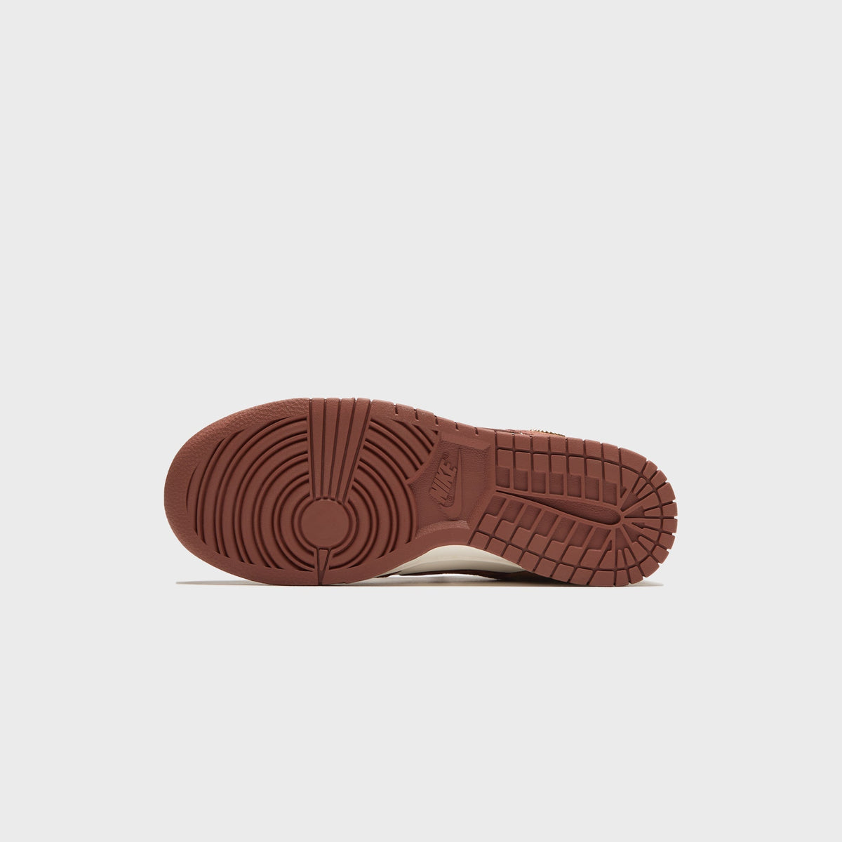 Nike WMNS Dunk Low - Sail / Red Sepia / Metallic Gold