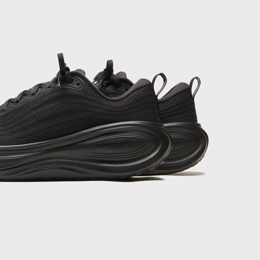 Nike Vomero Plus - Triple Black