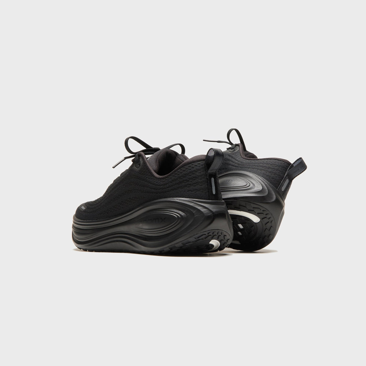 Nike Vomero Plus - Triple Black