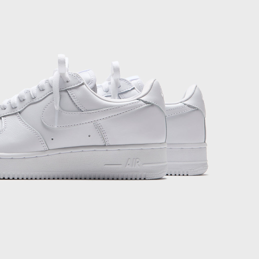 Nike Air Force 1 Low '01 "Triple White" - White