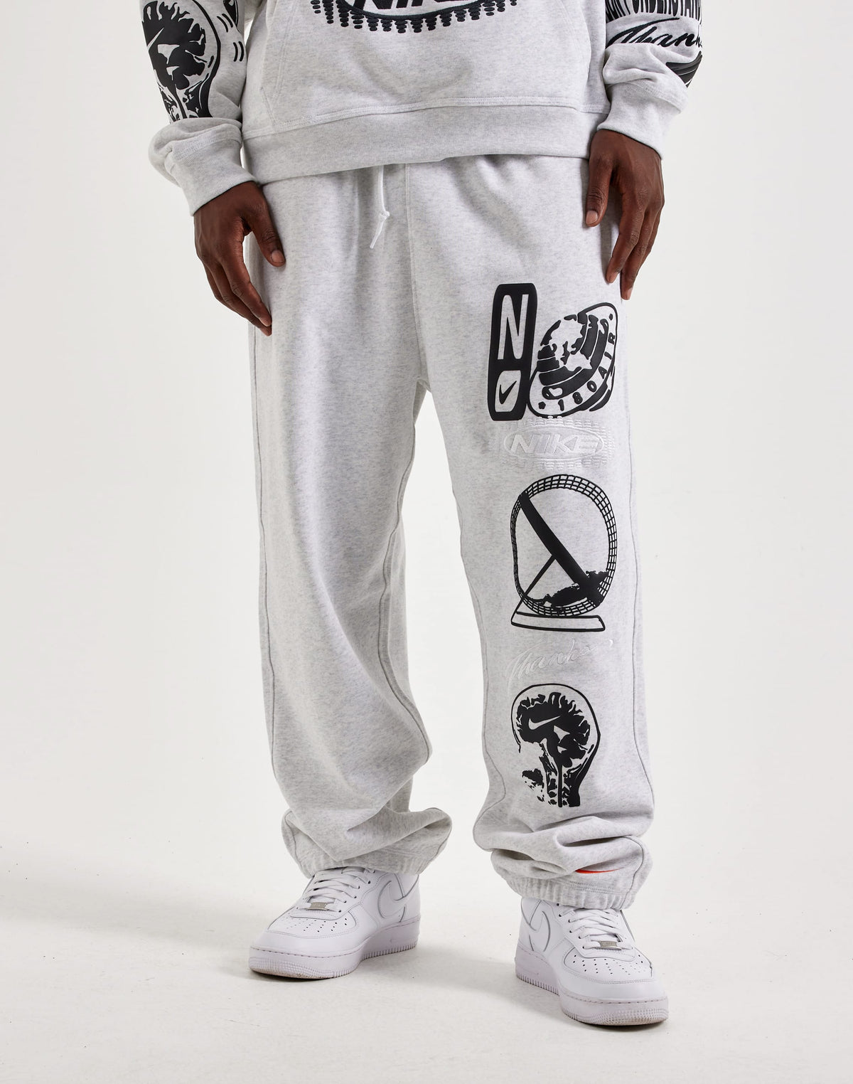 Nike Graphic Fleece Pants